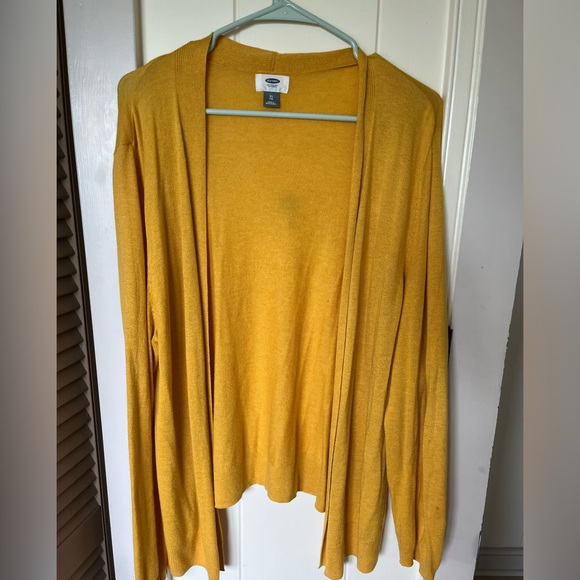 Old navy cardigan - Picture 1 of 2